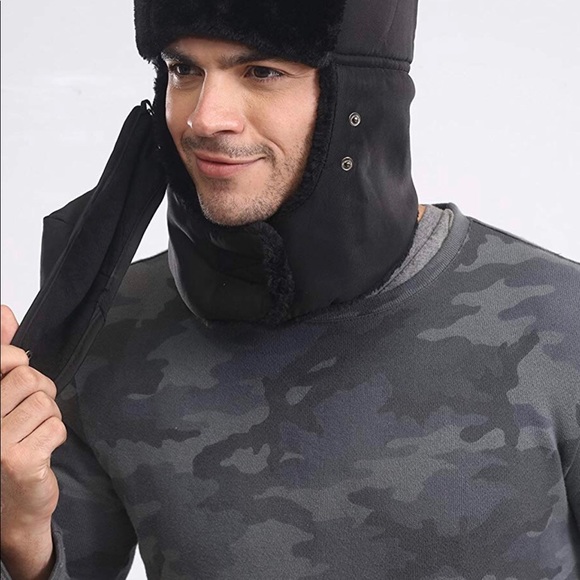 Sale 💥🆕 Black faux fur hat with mask - Picture 2 of 5